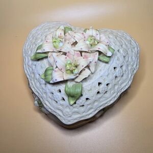 Tradewind Bay Porcelain Trinket Box